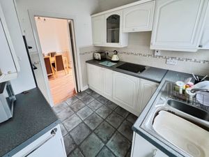 Kitchen- click for photo gallery